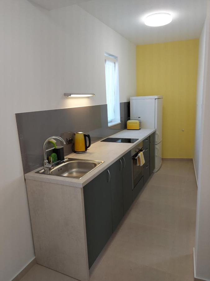 Appartamento Olive Tree Zara Esterno foto